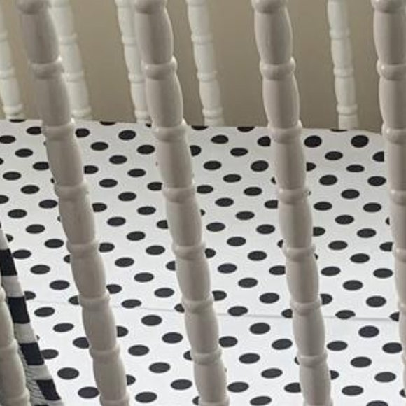 ORGANIC COTTON BLACK POLKA DOTS CRIB SHEET - Picture 5 of 6